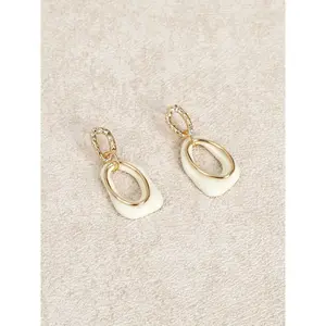 White Overlapping Geometric Earrings