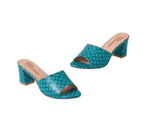 Hannah's Honeycomb Open-Toe Slides by EY Boutique