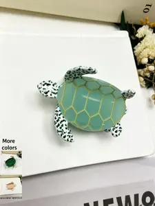 Cute Turtle Hair Clip, Y2K Animal Claw Design, Sturdy Acrylic Hair Accessory for Fashion Girls, Essential Trendy Hair Jewelry, Claw Shape, Playful, Fun, Whimsical, Animal Lovers, Clip In Claw