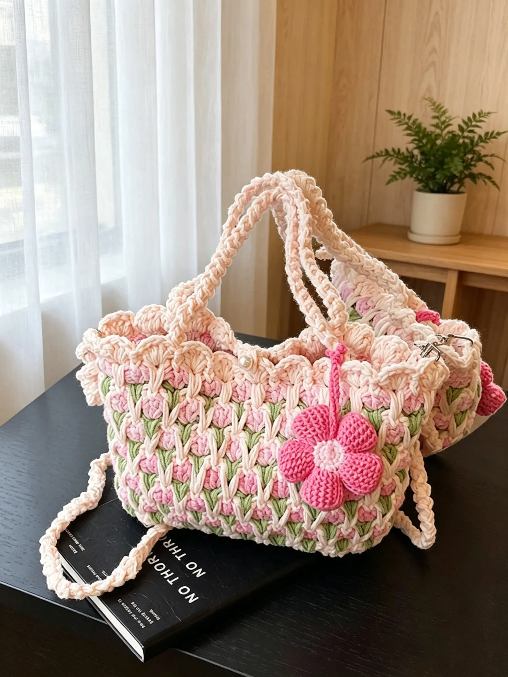 New style cute tulip-shaped phone bag, crocheted crossbody bag, gentle sunflower knitted crossbody bag.