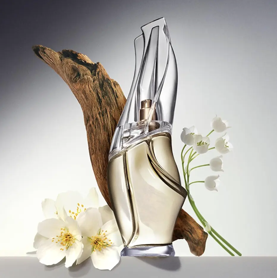 Cashmere Mist By Donna Karan 3.4 OZ Eau De Toilette for Women's Cashmere Mist By Donna Karan 3.4 OZ Eau De Toilette for Women's