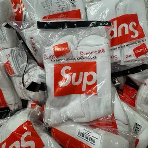 SUPREME 4 PACK SOCKS WHITE WITH RED LETTERING