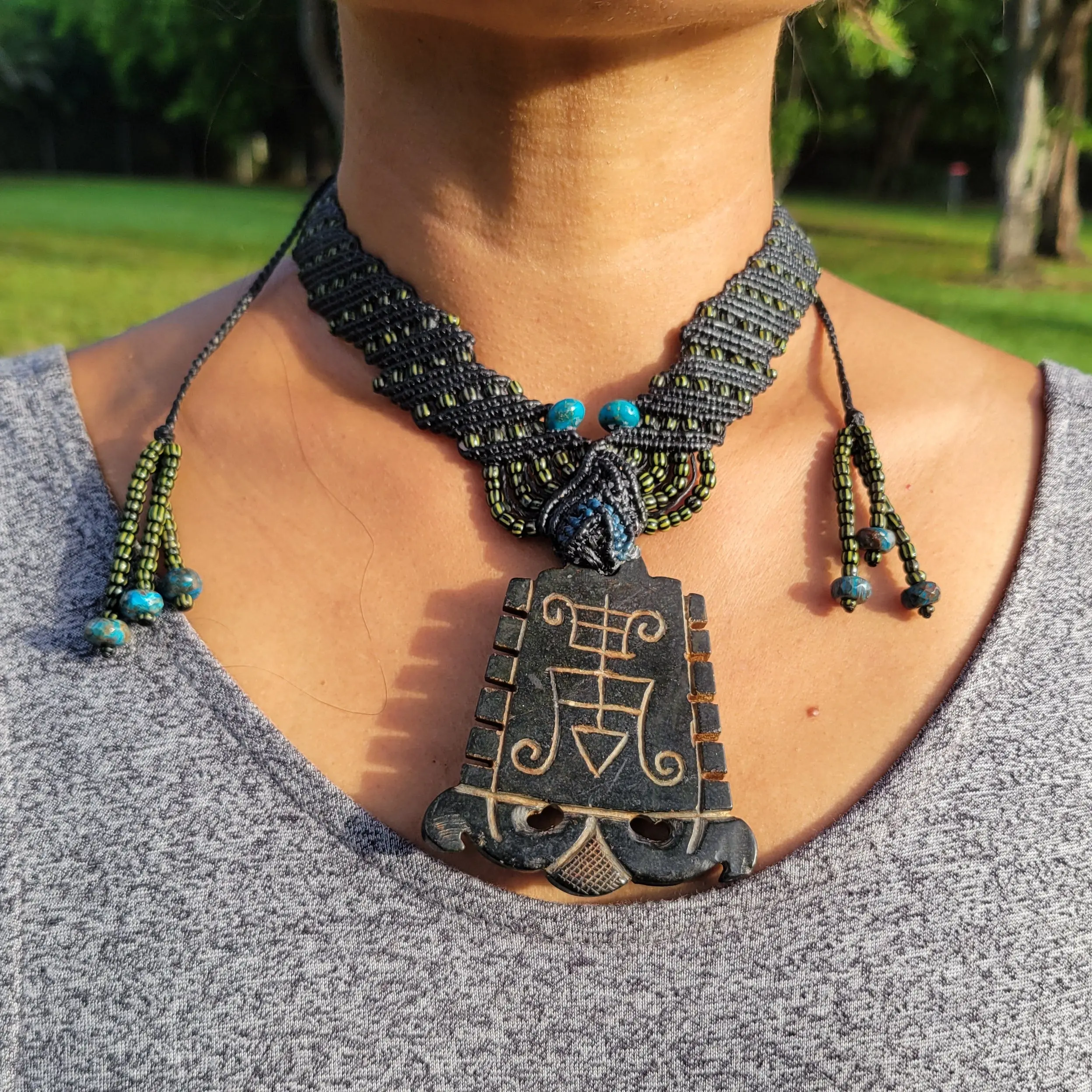 Rare Vintage Black Jade Veve Pendant Necklace – Vintage African Amulet