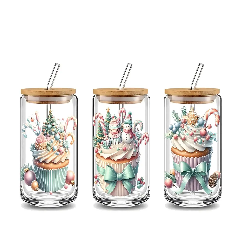 Christmas Cupcake Festive 16oz covered straw glass drinking cup, reusable glass drinking cup, high-quality glass jar design, suitable for iced coffee, beer, juice, milk, cold drink glass cups, fashionable glassware.Perfect gift for coffee lover, Drinkware