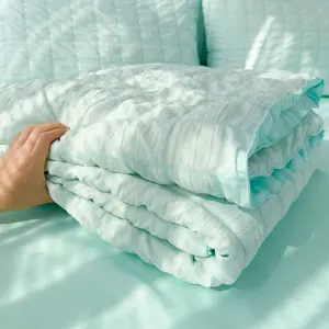 Cream Color Bubble Satin Summer Quilt, Soft Breathable Thin Blanket, Polyester Fiber Filled, Stitched Craft, Suitable for Bedroom, Living Room, Dormitory