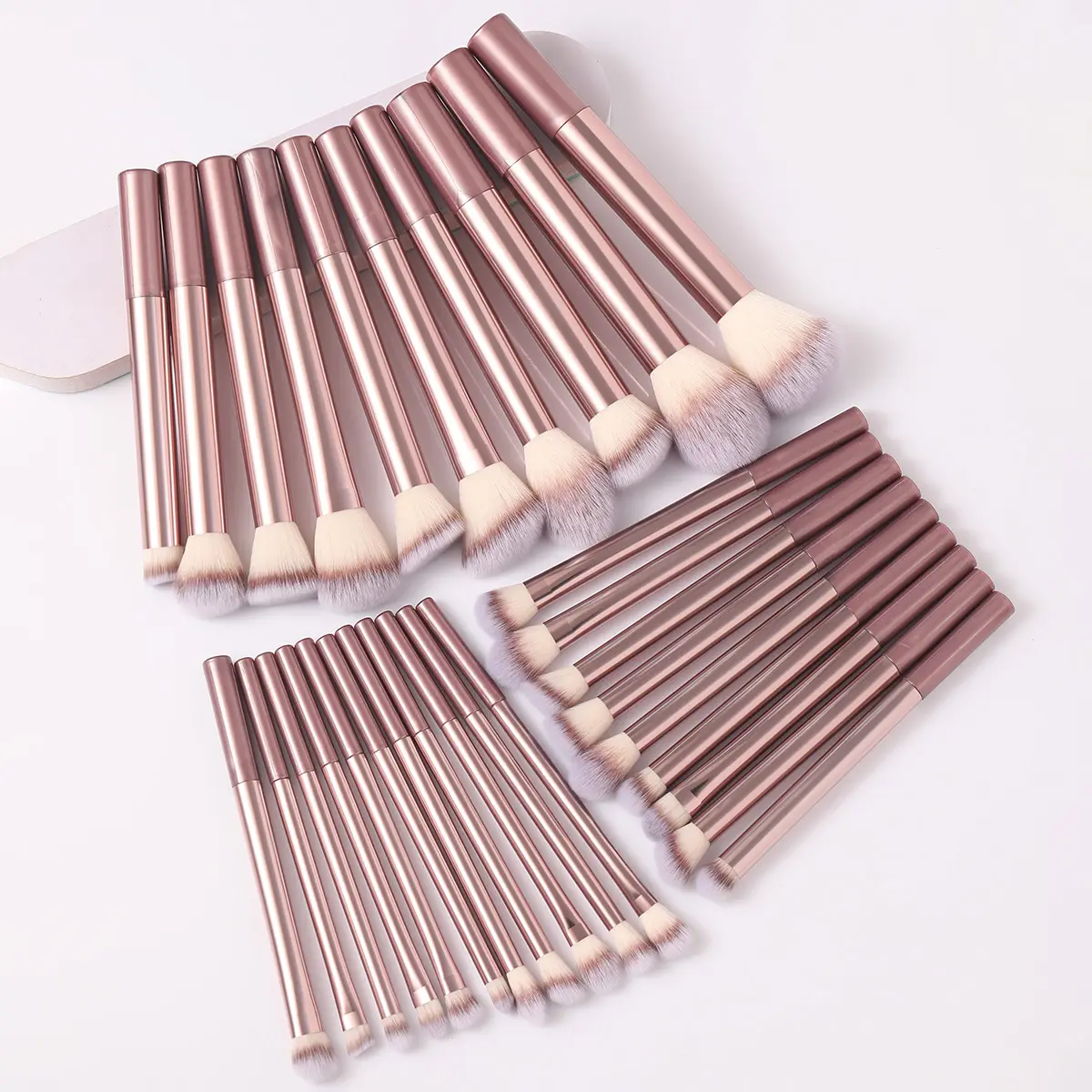 30-Piece Rose Gold Makeup Brush Set, Cruelty Free Full Kit with Vegan Bristles for Sensitive Skin, Ideal for Eyeshadow Blending & Face Makeup, Valentine's Day & Christmas Gift, Cosmetic Brushes