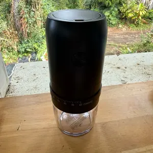 Portable burr grinder