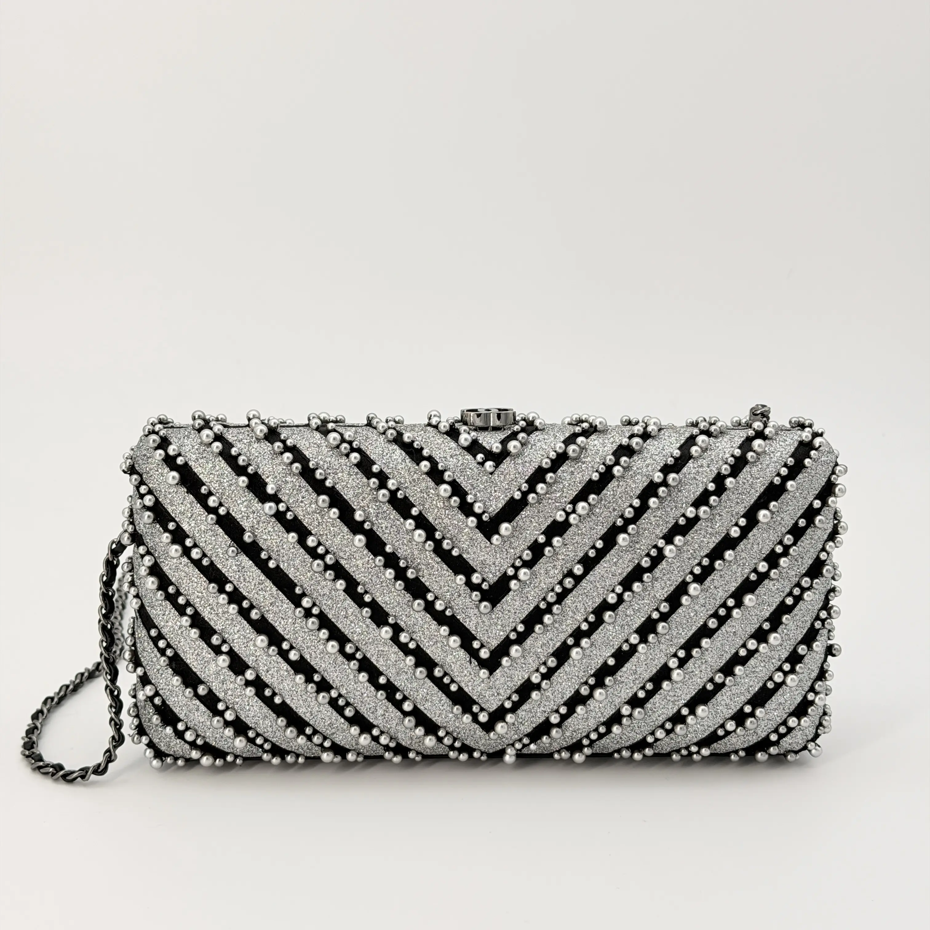 Pre-owned CHANEL leather Crossbody Bags Mixed Fibers Pearl Evening Clutch Silver Black
