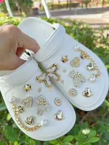 18-Piece DIY Bow Bear Set, Metal Faux Pearl Chain, Heart & Star Detachable Decorations, Bling Shoe Charms, Perfect for Hollow Sandals/lovals, All Seasons Gift