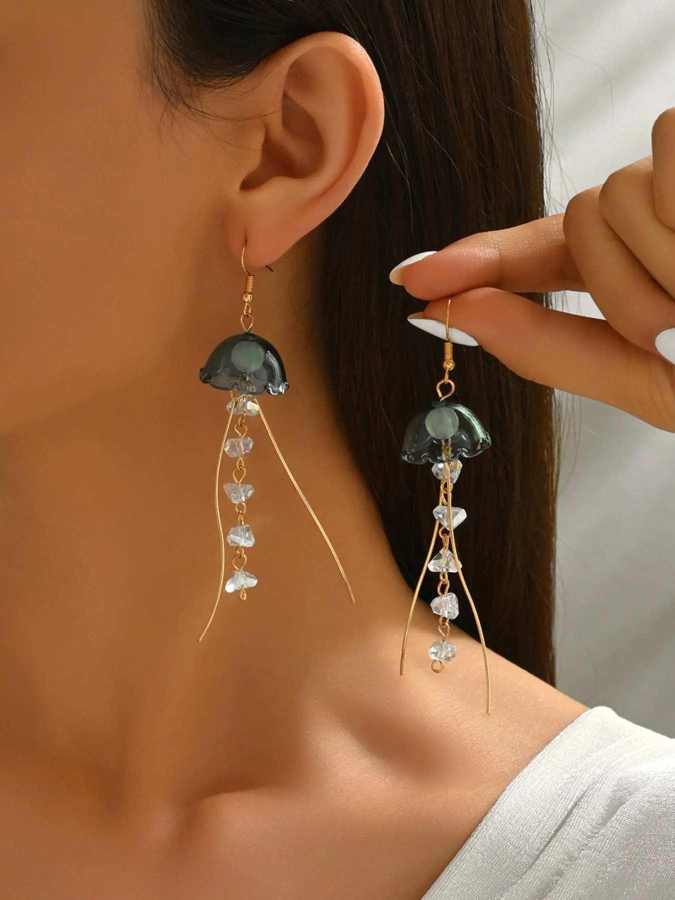 Dreamy Glass Jellyfish Earrings, Crystal Chain Ocean Wind Fringe Earrings, Unique Jewelry for Women, Fashion Accessory, Teardrop Earrings, Statement Earrings, Fashionable Earrings