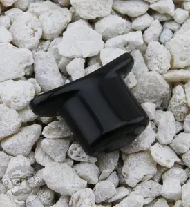 Obsidian Oval Labret Plug