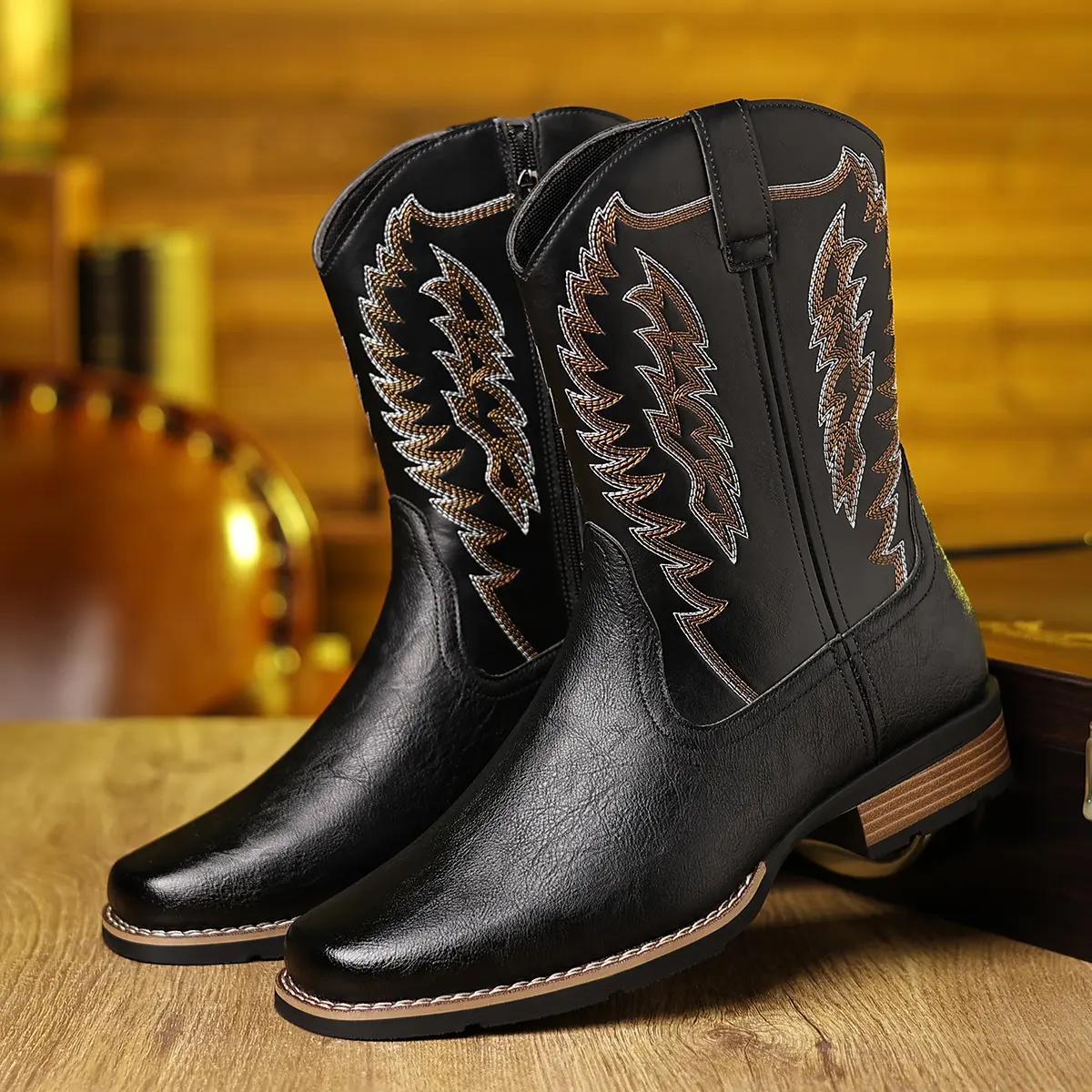 Men's Fashion Closed Western Boots - Fashion Apparel, Classic Wing Embroidery Decor, Retro Aesthetics, Suitable for Work, Riding