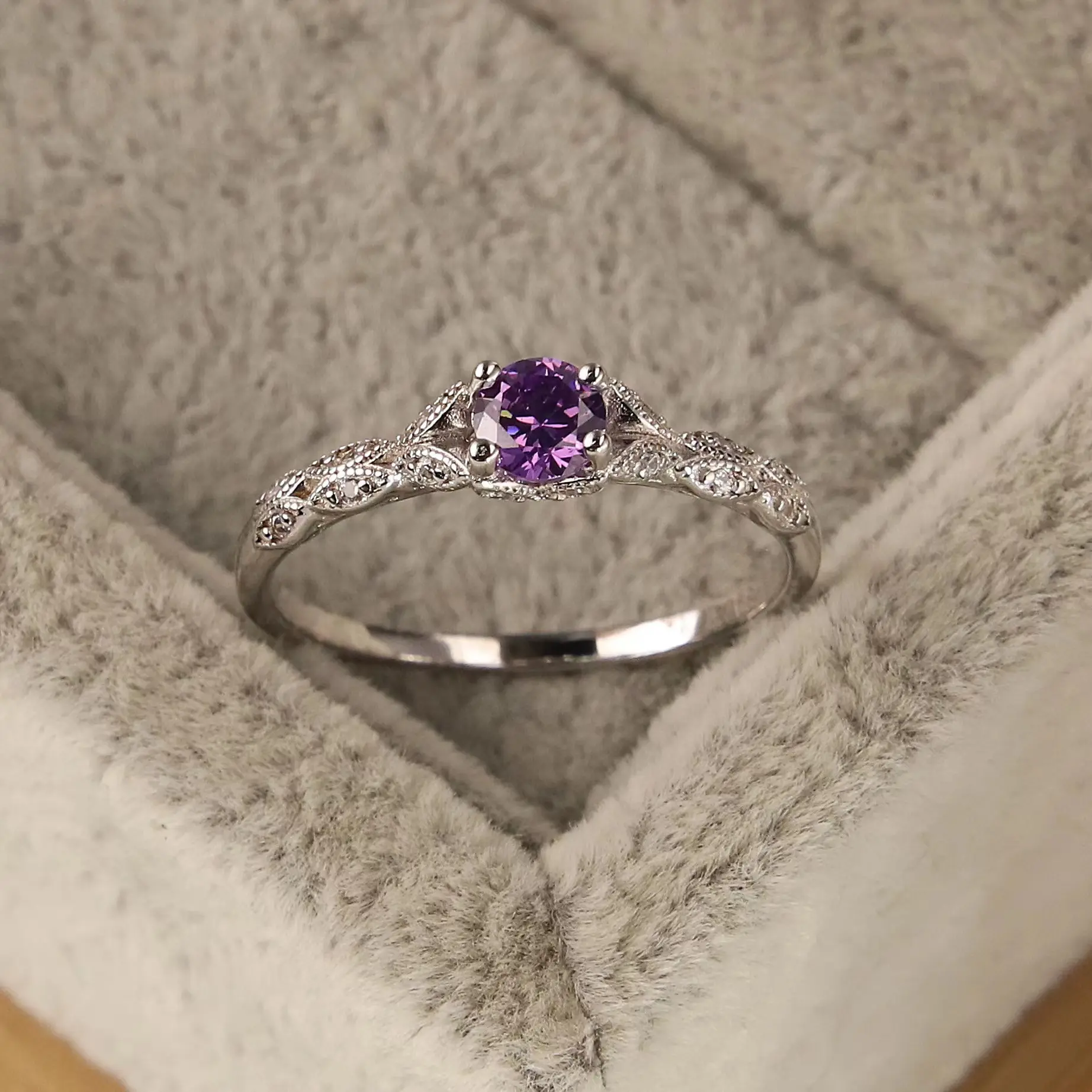 Elegant style decorative metal rings, fashionable jewelry accessories for ladies, simple and romantic gifts