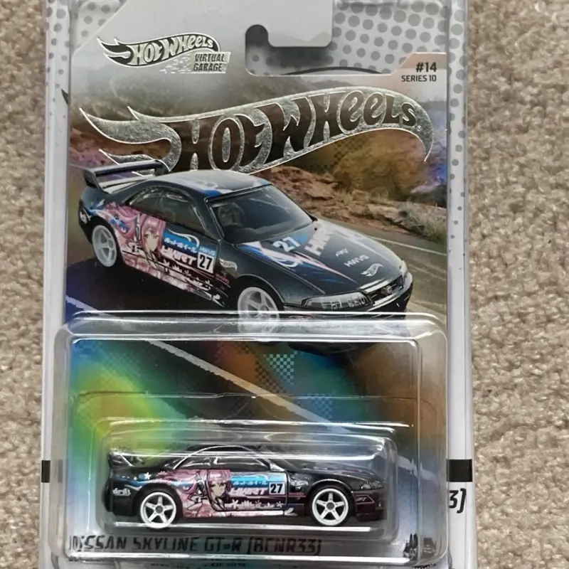 Hot Wheels Virtual Garage Series 10 - Nissan Skyline GT-R (BCNR33) Die-Cast Collectible Car