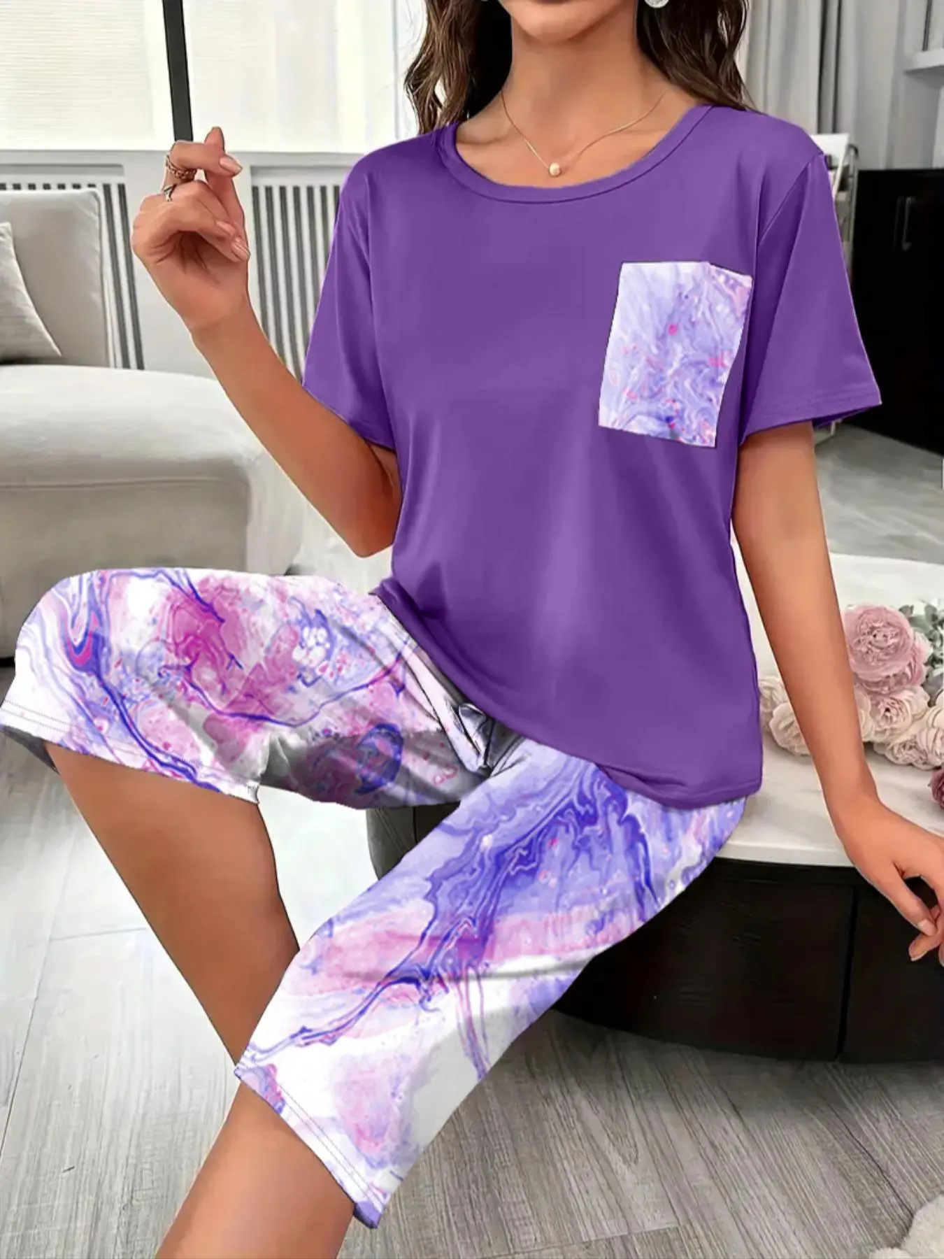 [Plus Size] Short Sleeve Tee & Capri Pants Loungewear Sets Lightweight Soft Set, Casual Comfy Round Neck T-shirt & Capri Trousers Pajama Set, Women's Sleepwear for All Seasons Soft Stretchy Homewear
