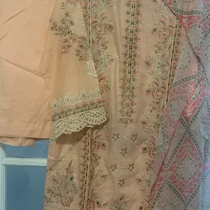 Bin Saeed Peech Embroidery Lawn 3pcs Small and Medium Size Traditional Pakistani Clothing