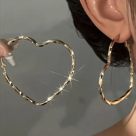 【Black Friday】Large Twisted Hollow Heart Hoop Earrings for Women, Lightweight Statement Hoops in Gold- or Silver-Tone Options, Hypoallergenic Jewelry for Parties, Daily Wear, and Valentine's Day Gifts