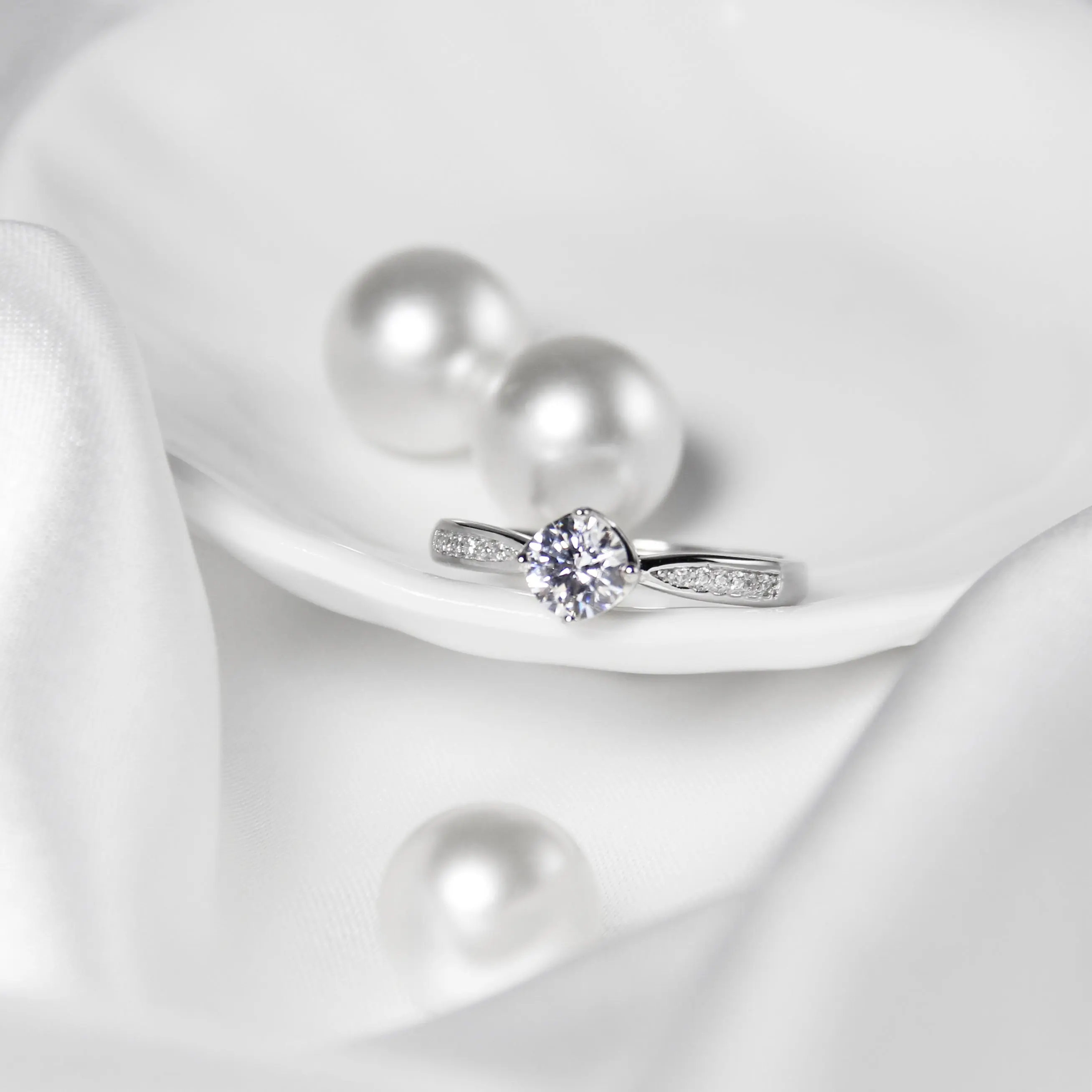 Round 0.6 Carat Channel Setting Ring