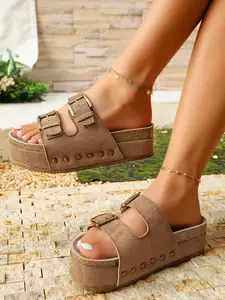 Retro metal buckle thick soled sandals for women, Platform wedge, adjustable double buckle straps for comfort and breathability, wear-resistant sole, summer outdoor rivet sponge sandals, open toed sandals for daily casual wear