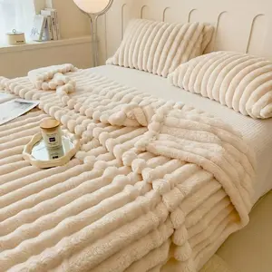 Ultra-Soft Plush Blanket, Fluffy Blanket, Cream Color Design, Soft and Skin-Friendly, Warm and Comfortable, Ideal for Bed Sofa Home Decor Gift