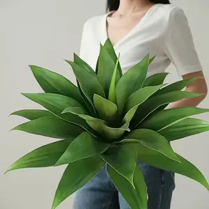 Large Artificial Agave Plant, Realistic Palm-Like Agave, Dense Leaves, Year-Round Decoration, Fake Plant Decoration, Suitable for Door, Balcony, Office, Shop, Artificial Simulation Plant, Artificial Plants