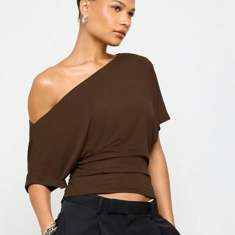 Women's One-Shoulder Asymmetrical Neckline Design Slim-Waist T-Shirt, Casual Versatile Fashion Top for Everyday Wear