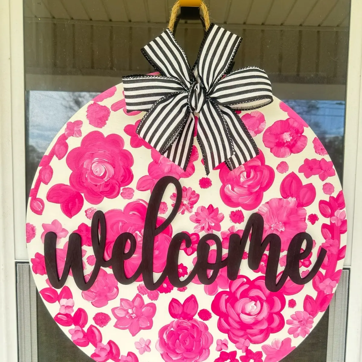 Hot pink welcome door hanger Hot pink welcome door hanger