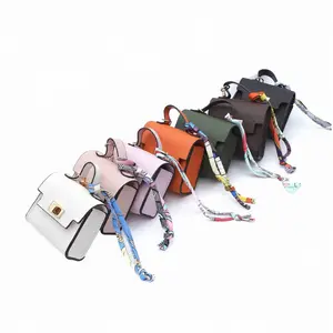 Mini wallet bag hanging bag new fashion pendant mouth red envelope earphone key bag