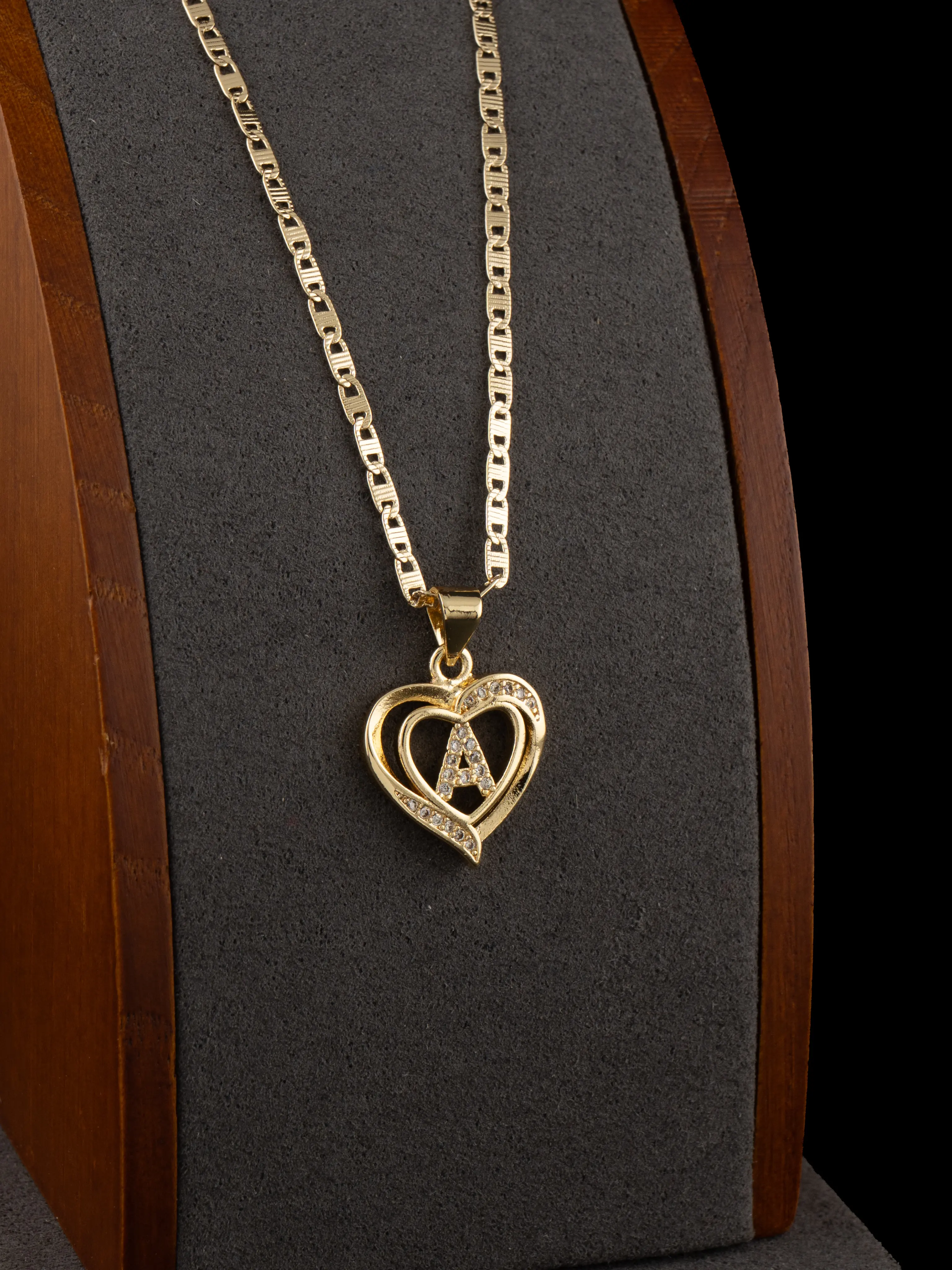 Fashion Minimalist Initial Necklace - Gold Laminate Small Heart-Shaped Pendant, Includes 18-in or 24-in Chain, Meaningful Gifts for Women, Fashion Minimalist Necklace, Letter Necklaces