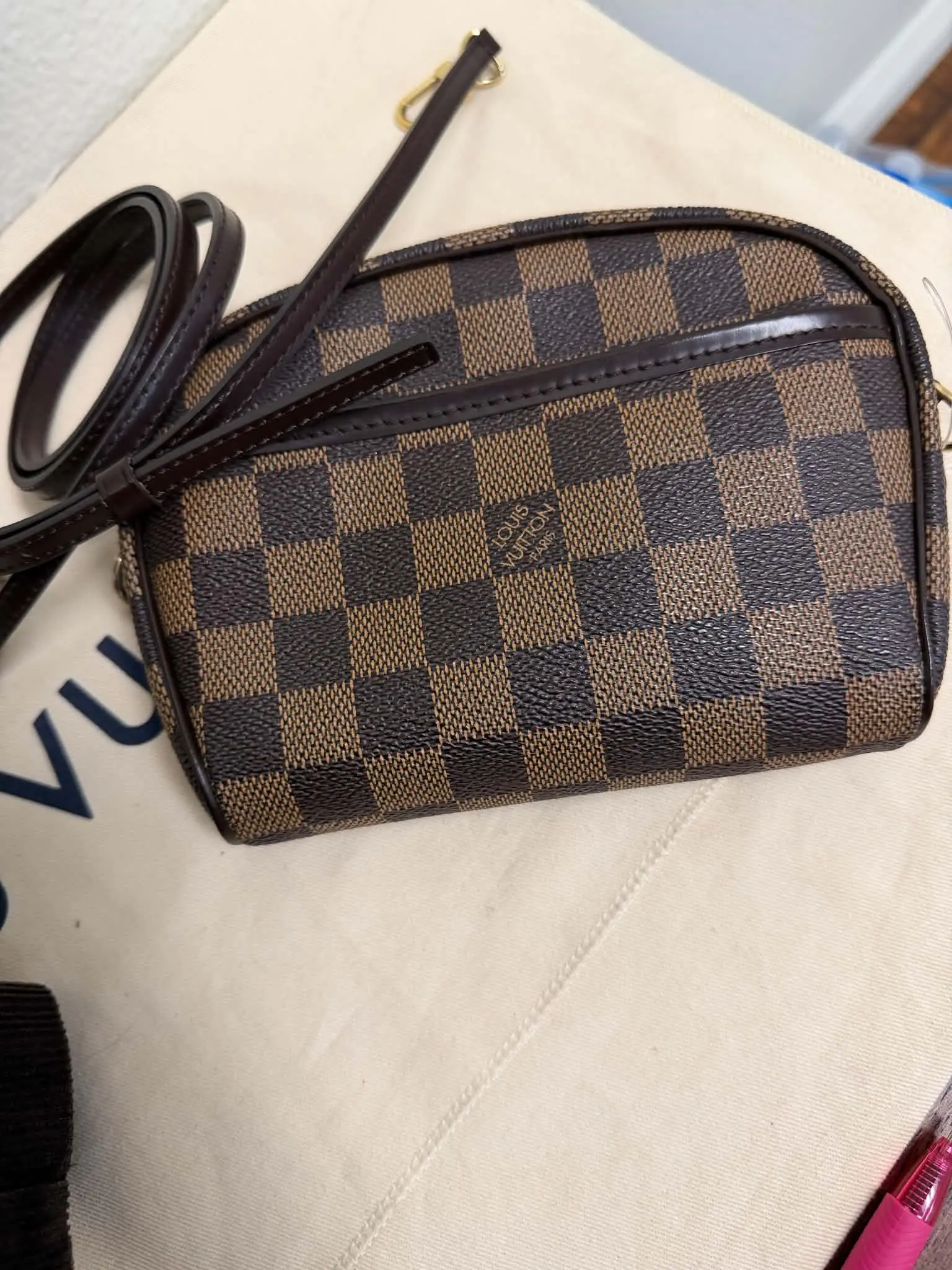 Pre-owned Louis Vuitton leather Crossbody Bags Louis Vuitton