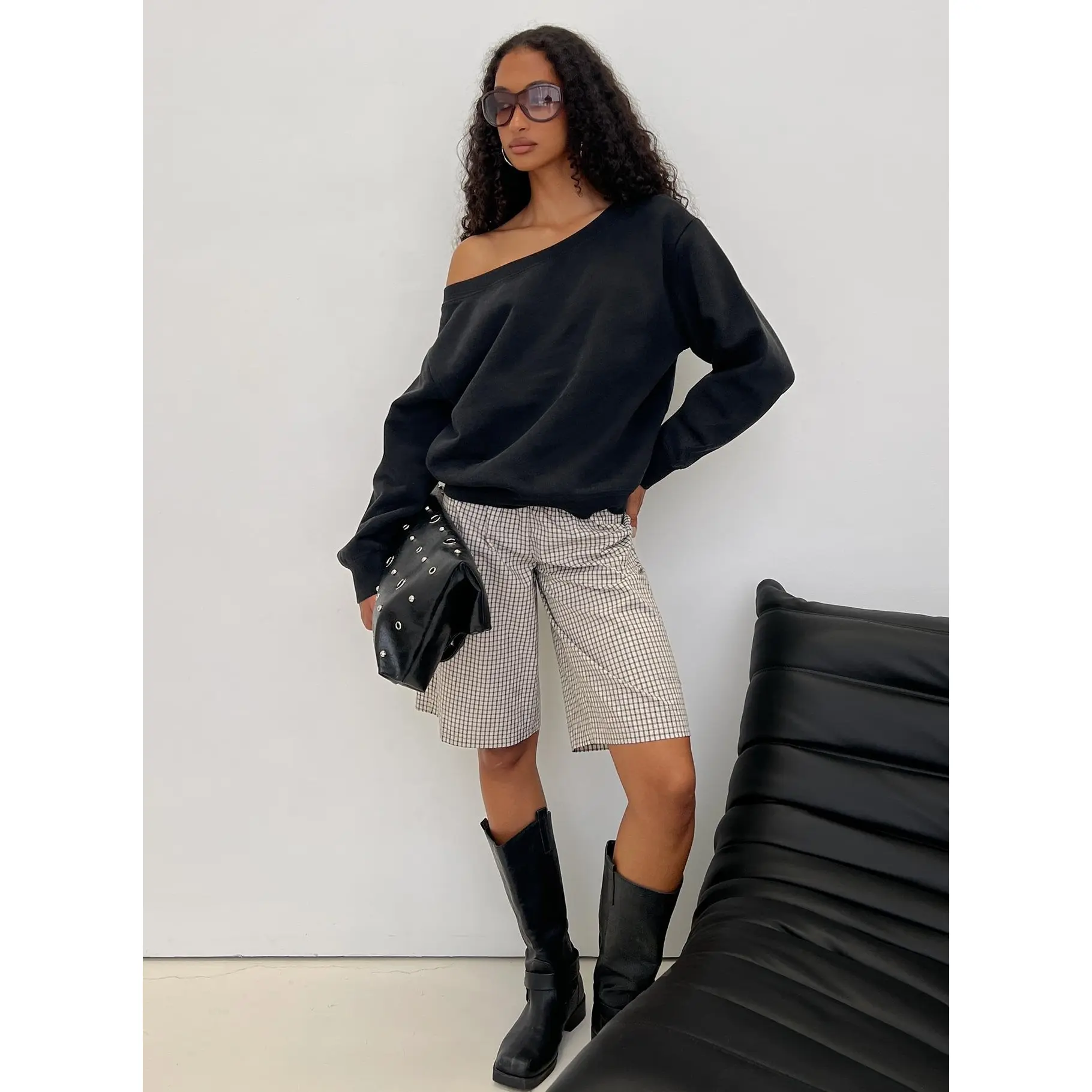 Wellness Off the Shoulder Jumper Washed Black
