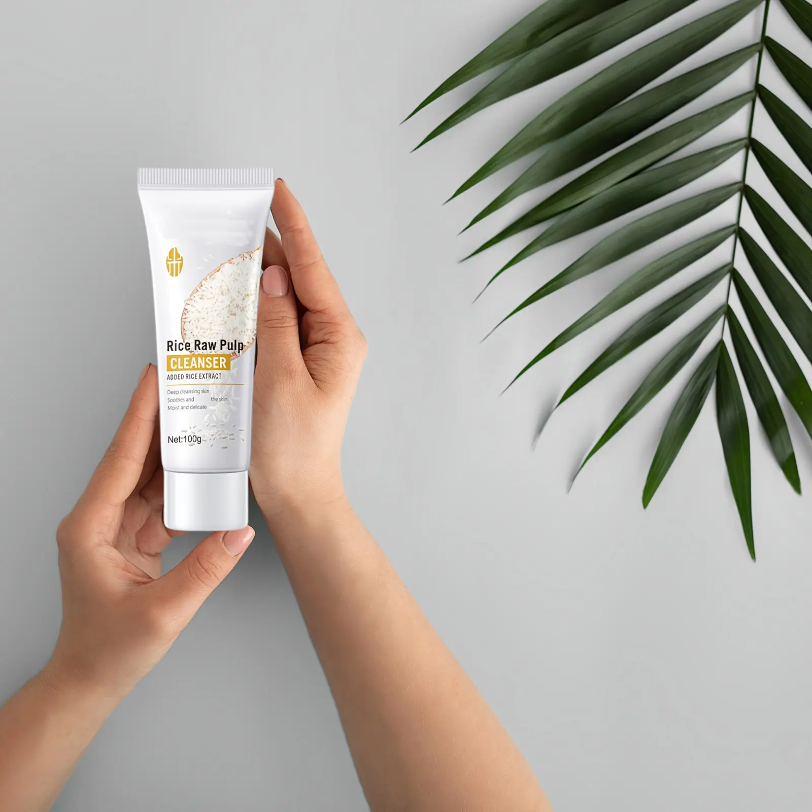 Rice facial cleanser, deep cleansing beauty face care, suitable for daily care of sensitive skin for both men and women, rich foam and rice essence, a must-have for cleaning and moisturizing in autumn and winter.