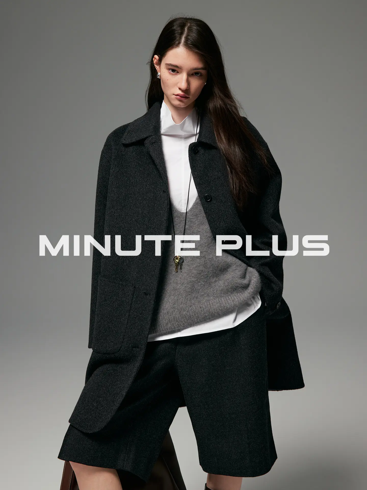 Women's Fashion Casual 100% Merino Wool Oversized Short , Multi-Pocket Business Coat for Fall Winter Everyday Everyday