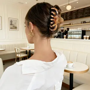 Claw Clips for Women, Tortoise Shell 4.3 Inch Large Hair Clips for Medium/Thick/Heavy Hair, Non-Slip Strong Grip Octopus Jaw Clip Hair Clamps Accessories