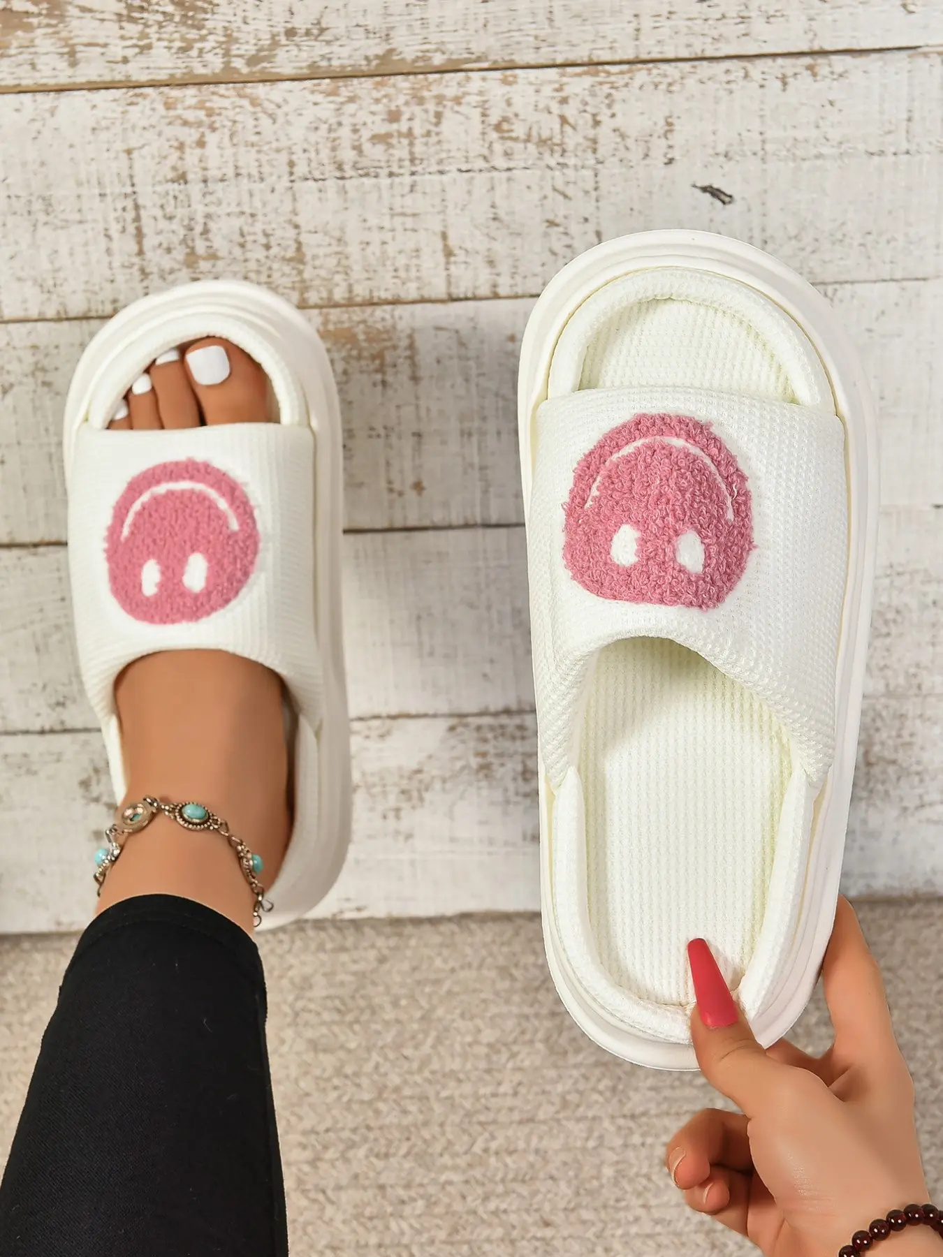 Unisex Smiley Print Slippers, Non-Slip Indoor Shoes, Comfortable Soft Sole, Butterfly Pattern, Breathable, Ideal for Summer & Fall