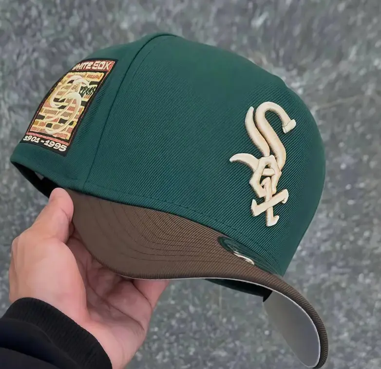 New Era 9FIFTY Chicago White Sox MLB Urban Impact Snapback Cap - Adjustable Classic Baseball Hat, Urban Casual Style, Limited Edition Collector
