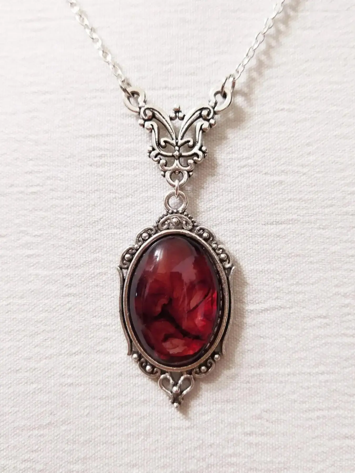 Gothic Witch Blood Drop Oval Pendant Alloy Necklace, Unisex Retro Party Creative Jewelry, Unique Fashion Accessory for Men and Women, Fashionable Jewelry Accessories