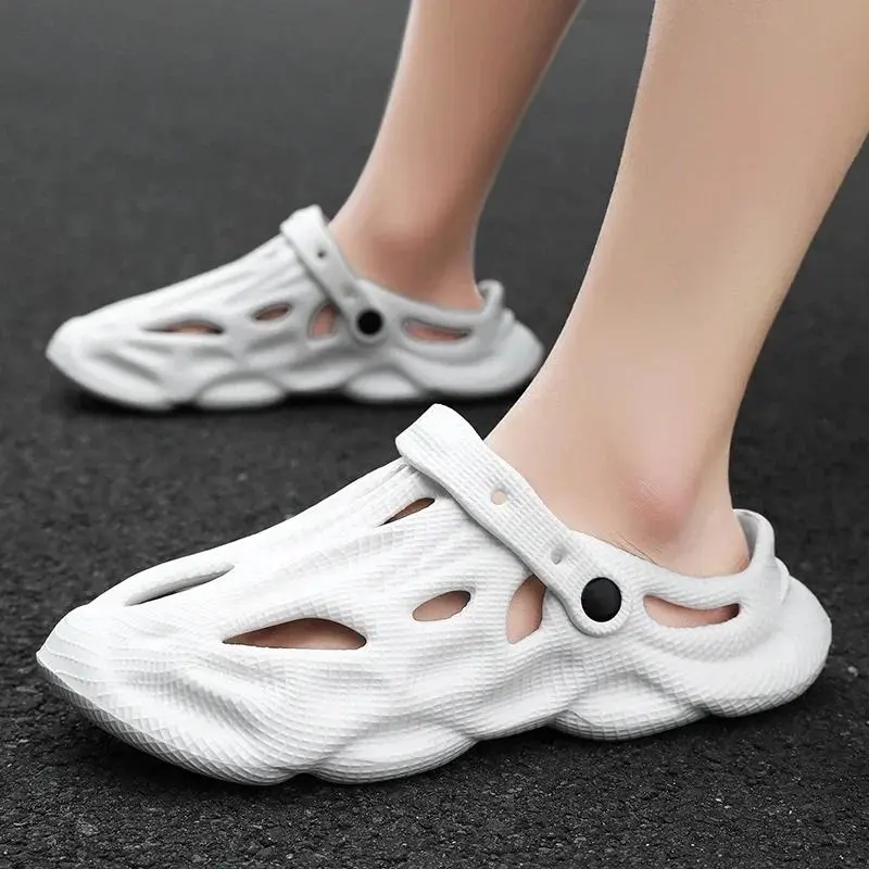 New Men's Slippers Summer Soft EVA Beach Hole Shoes Outdoor Women's Slippers Anti Slip Designer Personalized Hollow Shoes 36-45