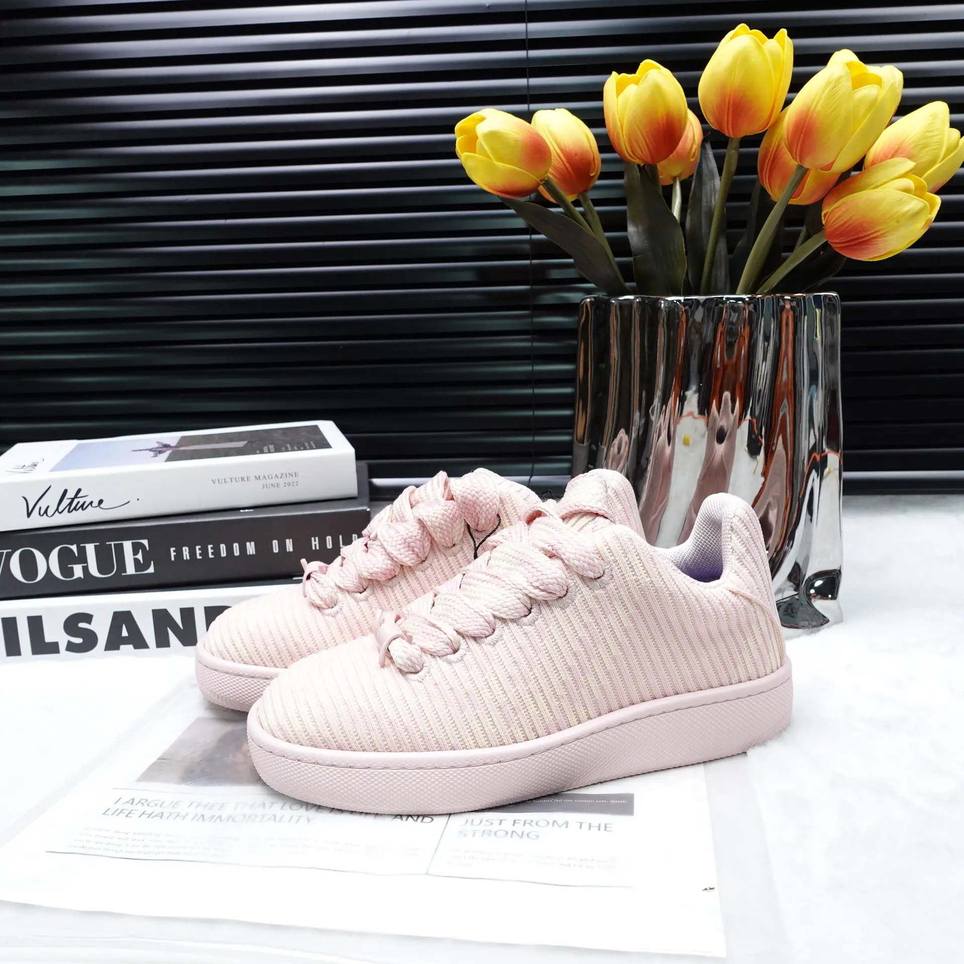 Pre-Owned  Burberry Pink Casual Shoes