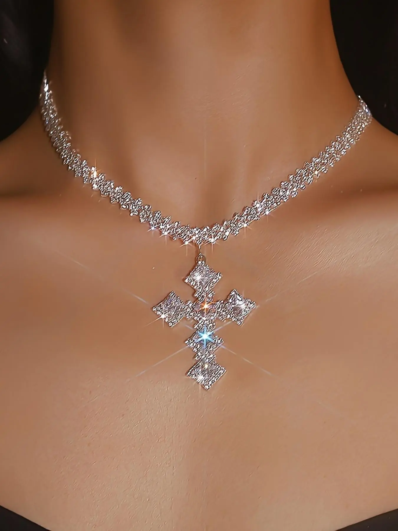 Elegant Luxury Rhinestone Decor Cross Statement Necklace for Women, Gorgeous Necklace, Chic Jewelry for Party, Rhinestone Decorated Necklace, Decorative Necklace