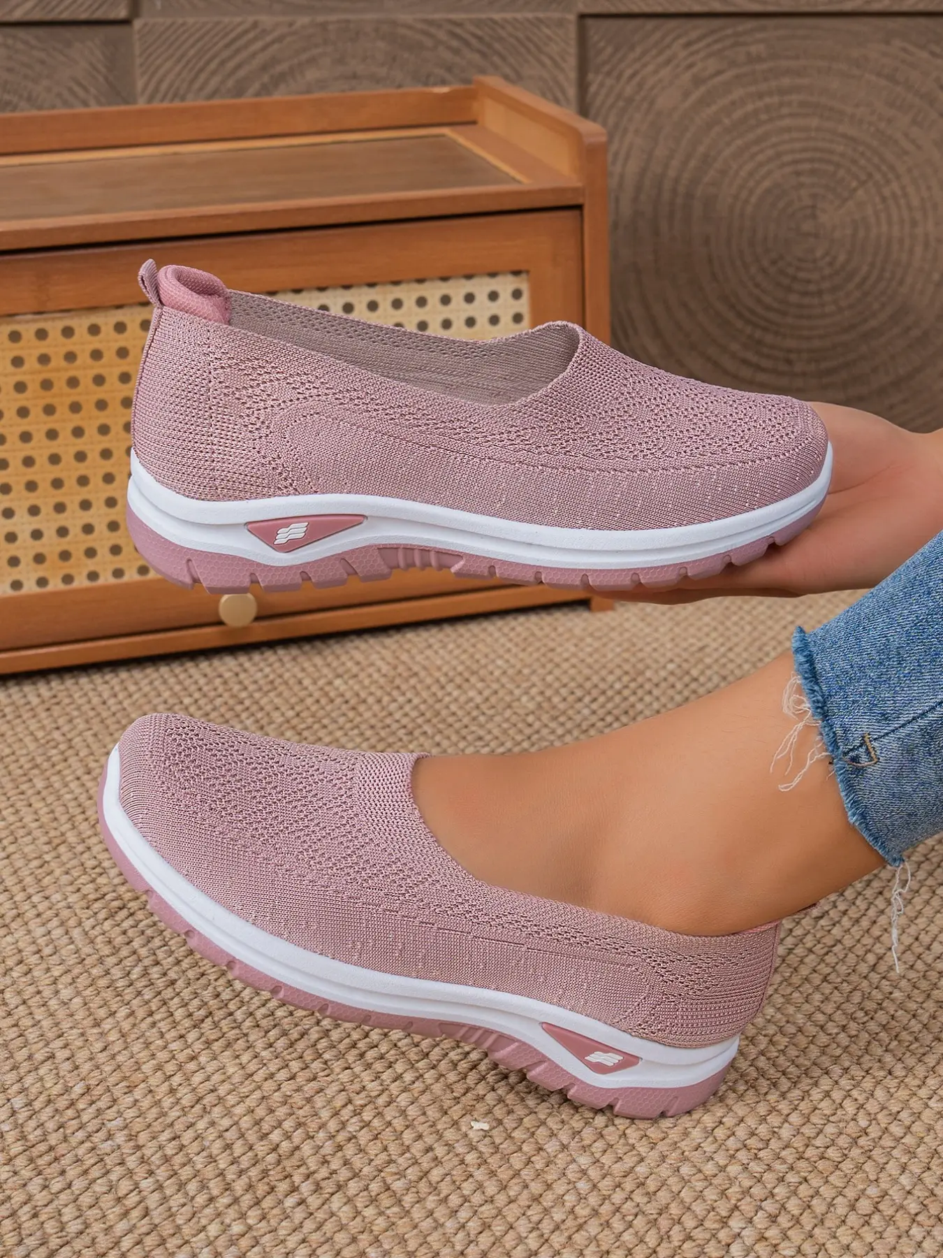 Spring/Summer Mesh Mom Shoes for Women, Soft Anti-Slip Sole Slip-On Walking Shoes, Comfortable Lightweight Breathable Casual Sneakers Footwear, Casual Slip Ons