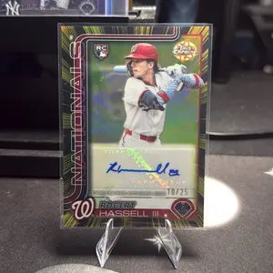 Robert Hassell III /25 Radiating Rookies Autograph Card #RRA-RH 2025 Topps Chrome Baseballl