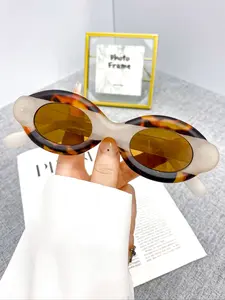 New Small Frame Retro Oval Fashion Glasses, Trendy Color Block Design, Suitable for Women & Men, Perfect for Holidays & Daily Wear