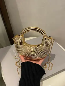 Mini Chain Pull Noodle Dumpling Bag, Fashion Handbag, Magnetic Buckle Closure, Perfect for Earphones Lipstick, Fashionable Handbag