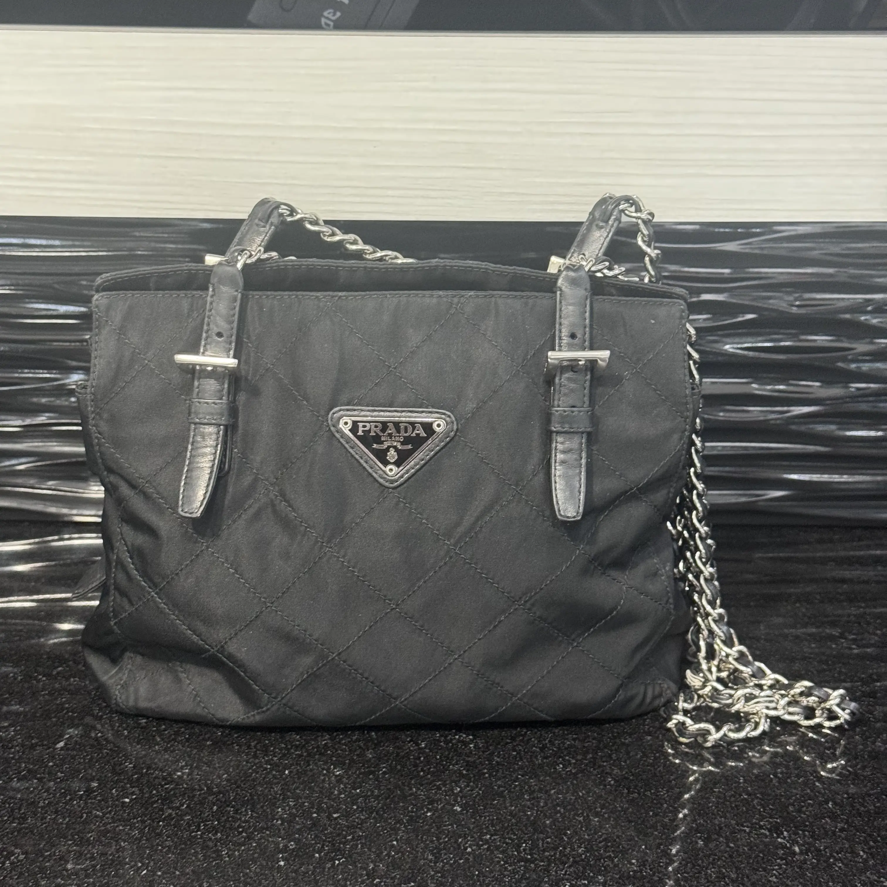 Pre-owned PRADA Tessuto nylon Tote Bags Vintage Tessuto Quilted Tote in Nero (black) nylon