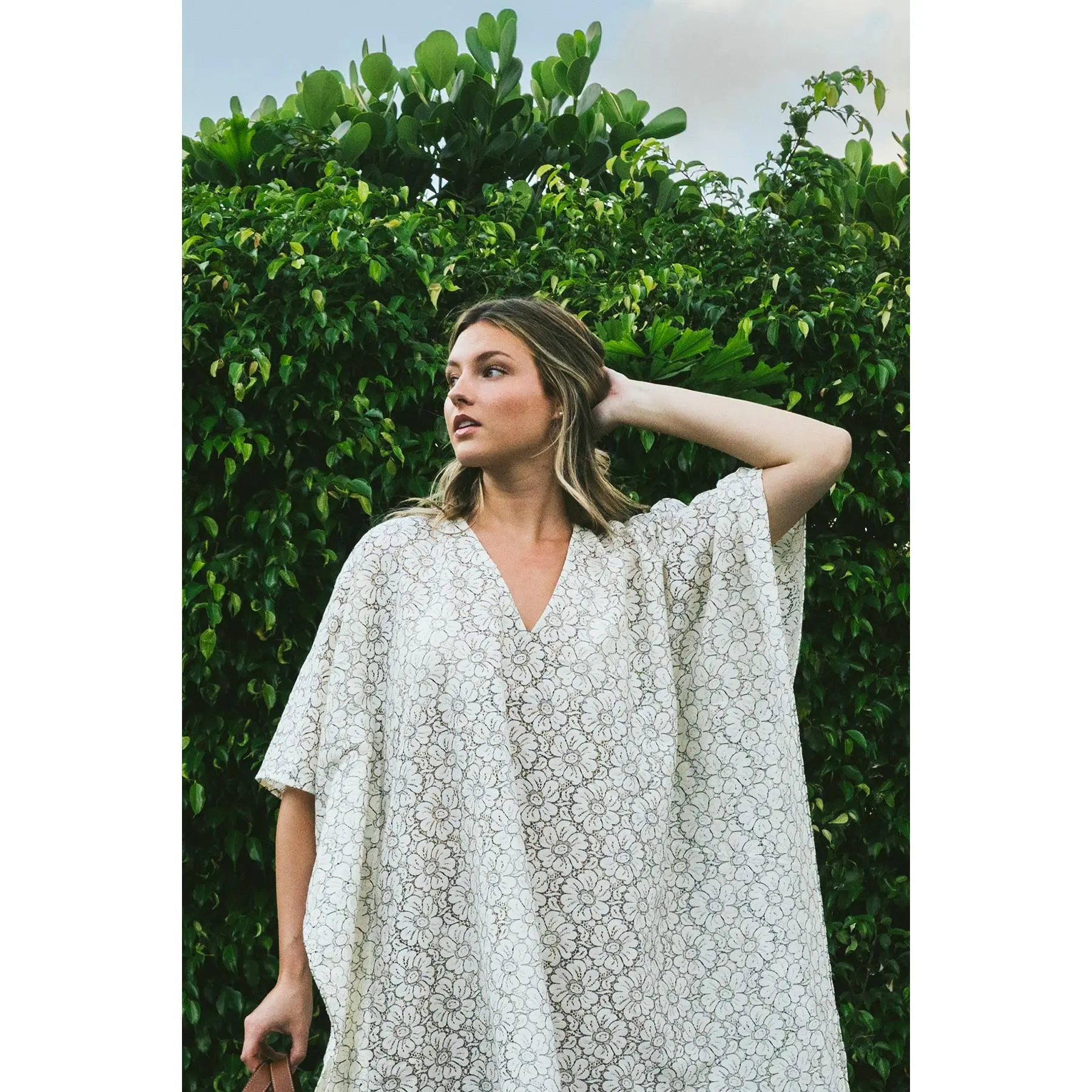 V-Neck Beach Kaftan Long | Ivory Jardin Floral Lace