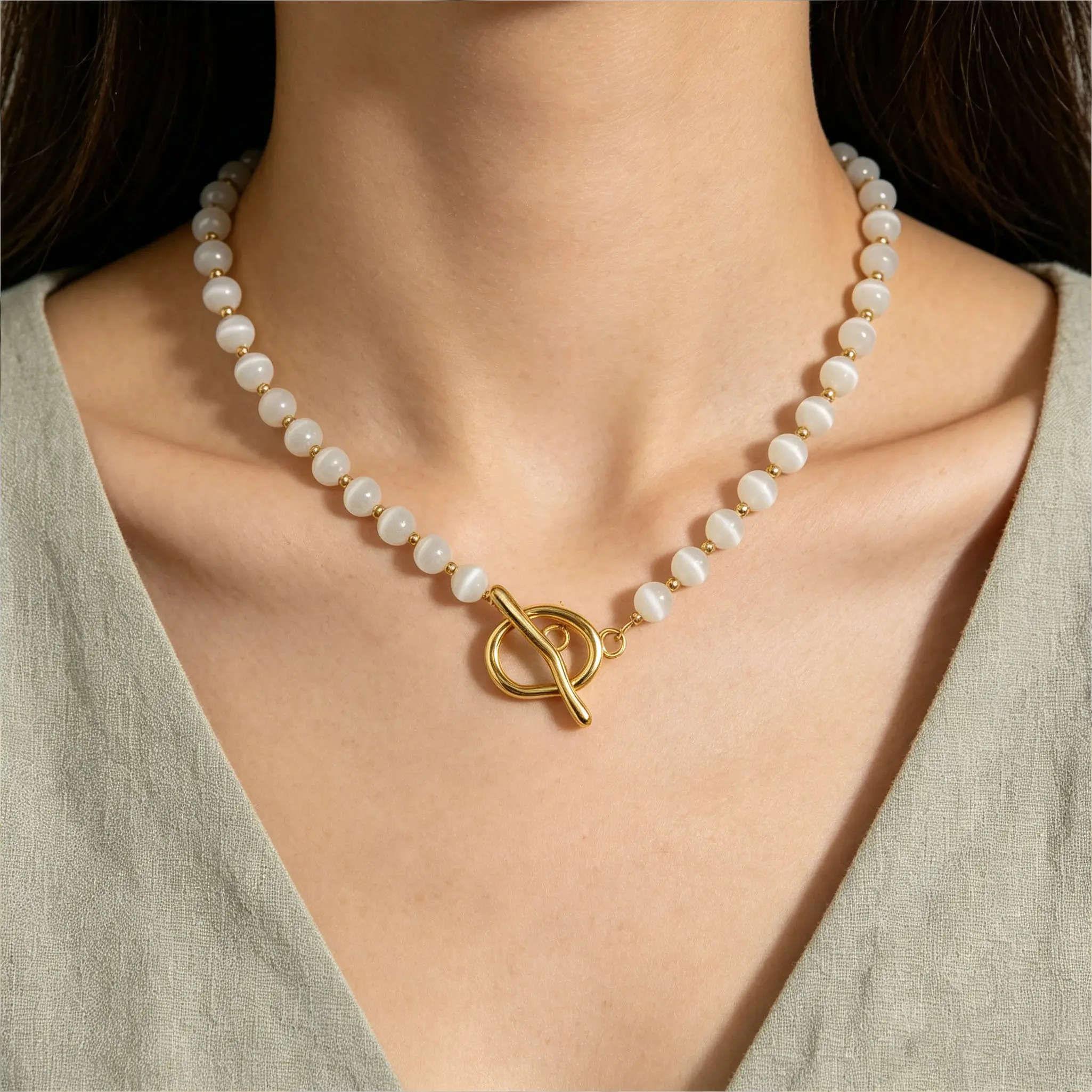6mm Natural White Selenite Beaded Necklace - 1 Necklace, Unisex Statement Choker with Gold Toggle Clasp, Natural Crystal Jewelry for Cleansing, Peace, Clarity, Healing, Birthday, Father’s Day, Youth Daily Wear, 15.7" (40Cm)