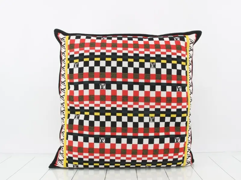Pre-owned Louis Vuitton Damier Checks Cushion 11619256156/635415
