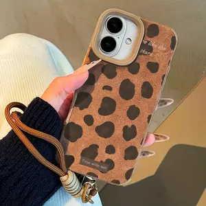 Vintage Leopard Print Phone Case Set with Hand Strap, Faux Leather Texture, Fashionable Lightweight Gift for iPhone Models