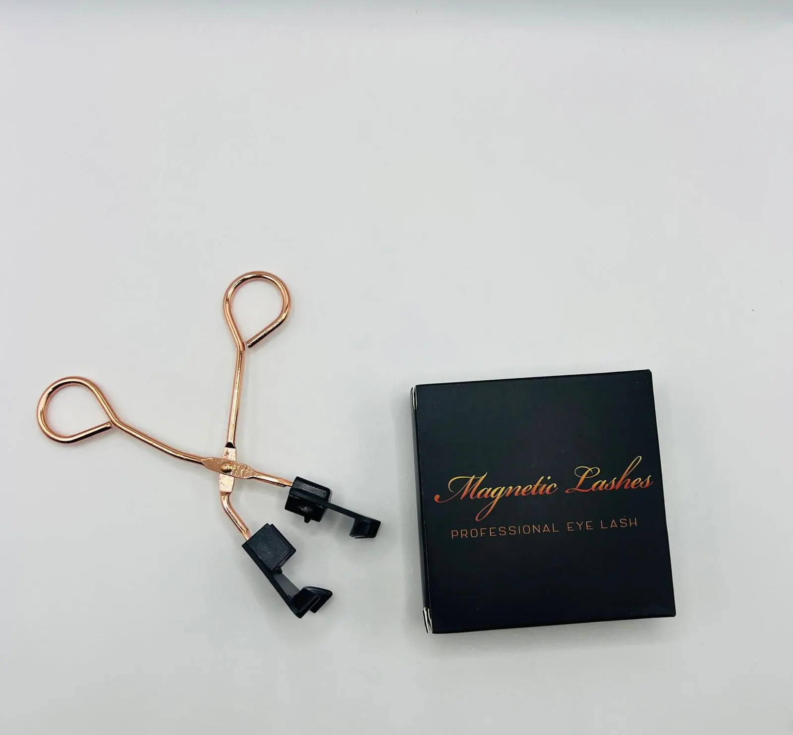 Snap it. Slay it. Repeat. 4 pairs of eyeliner-free magnetic lashes for flawless beauty every time no fuss, all fierce.